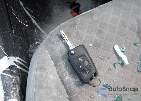 2020 Volkswagen Tiguan 2.0T S z USA, uszkodzony, nr VIN 3VV0B7AX1LM046003